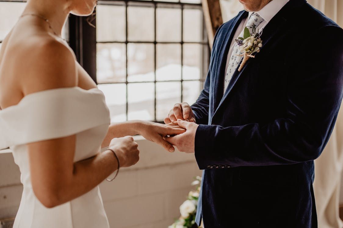 Тепло і по-сімейному: як зробити весілля більш душевним. Поради, які допоможуть не забути, що весілля — дуже особисте і сімейне свято.