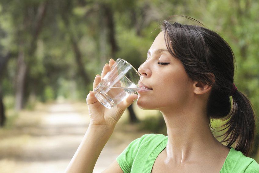 5 популярних міфів щодо вживання води, у які вірить багато людей. Не всім міфам можна вірити.