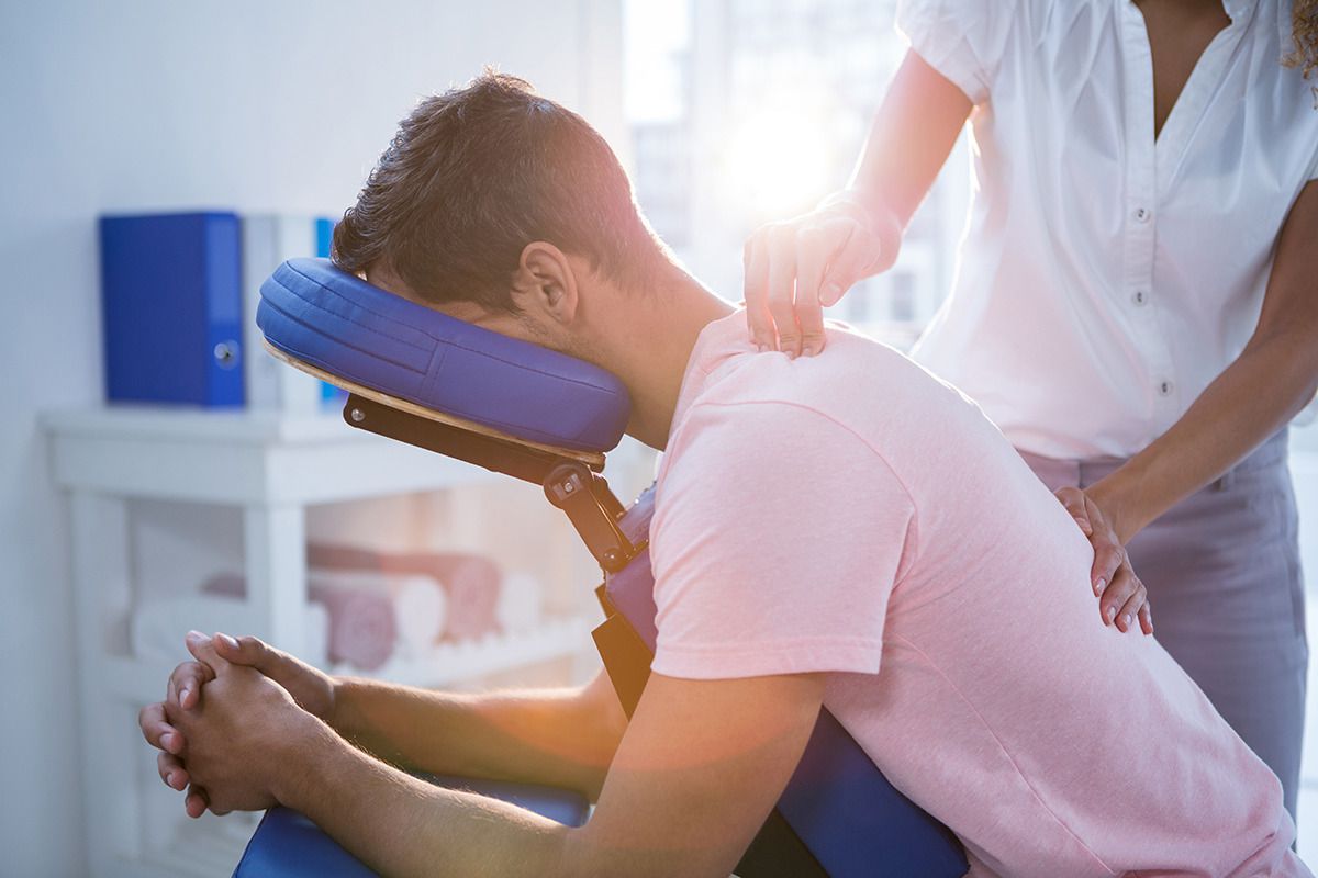 Біль в спині: 5 способів, які допоможуть зміцнити хребет і забути про неприємні відчуття. Подбайте про своє здоров'я!
