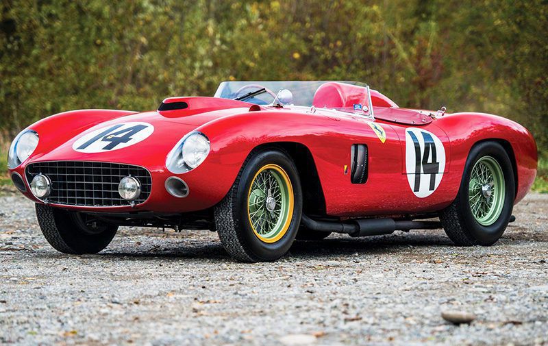 Найдорожчі ретроавтомобілі, які пішли з молотка за рекордні суми. Вгадайте, скільки з них – Ferrari?