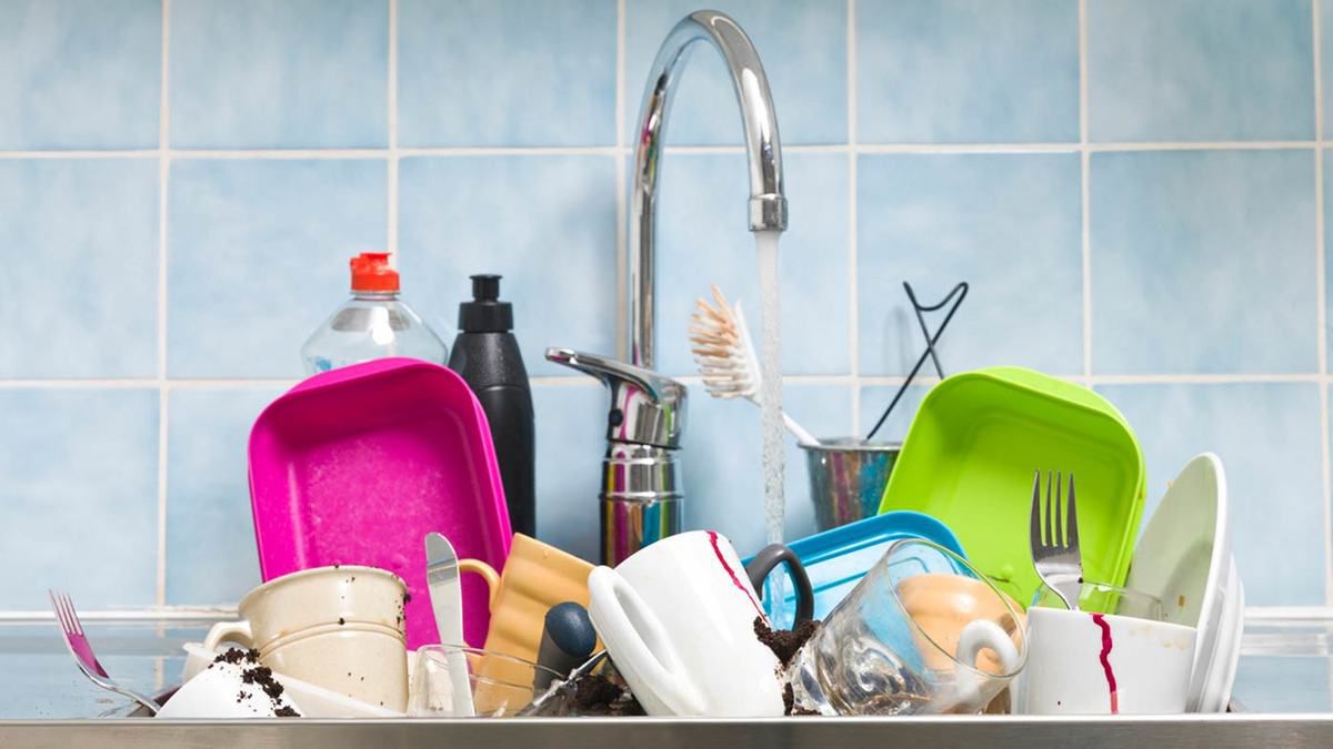 Прикмети: чому брудний посуд потрібно мити перед сном. Як уникнути проблем, пов'язаних з брудним посудом.