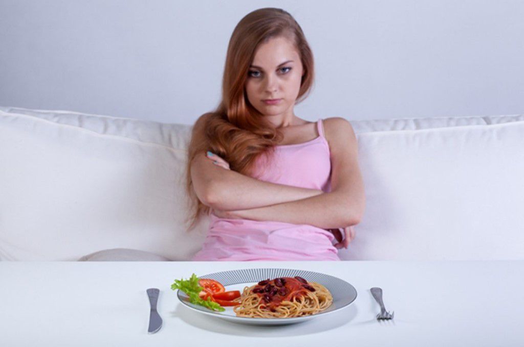 Які зміни відбудуться в організмі, якщо людина відмовиться від сніданків. Відмова від сніданку може коштувати людині здоров'я.