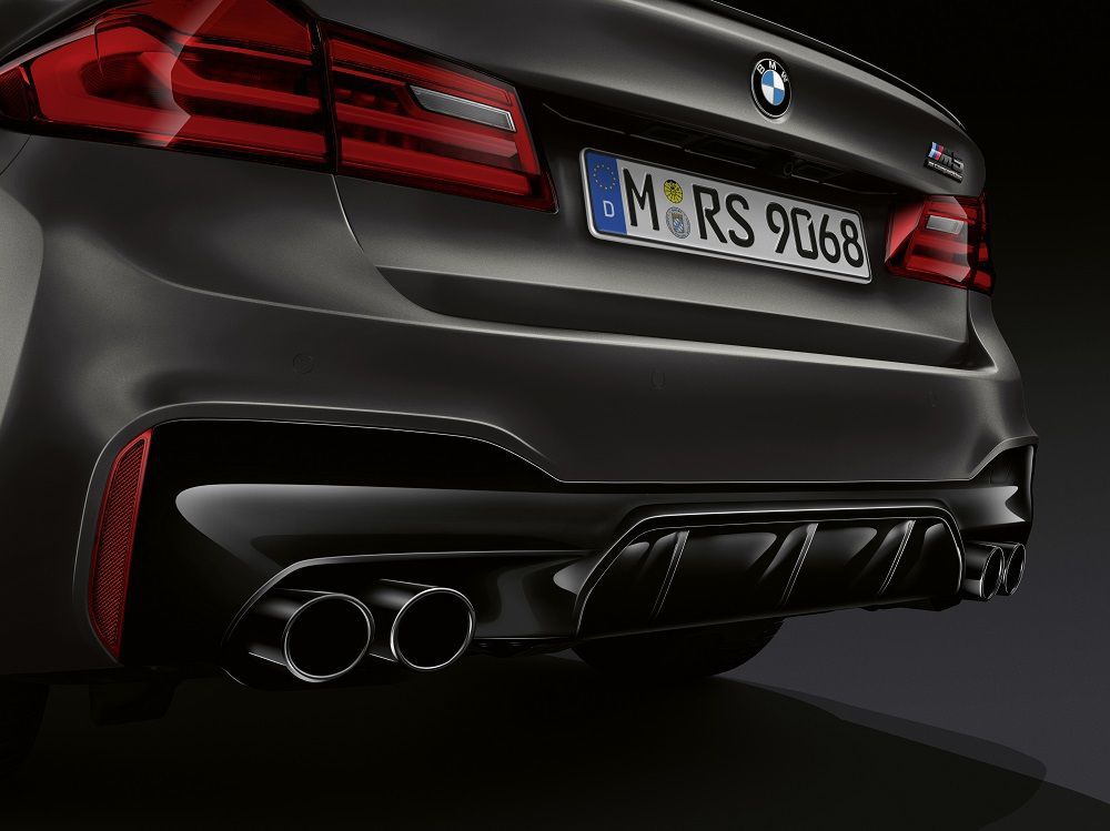 BMW випустить ювілейну модель BMW M5 обмеженою серією. Спеціальна ювілейна модель BMW M5 буде випущена обмеженою серією в кількості 350 примірників.