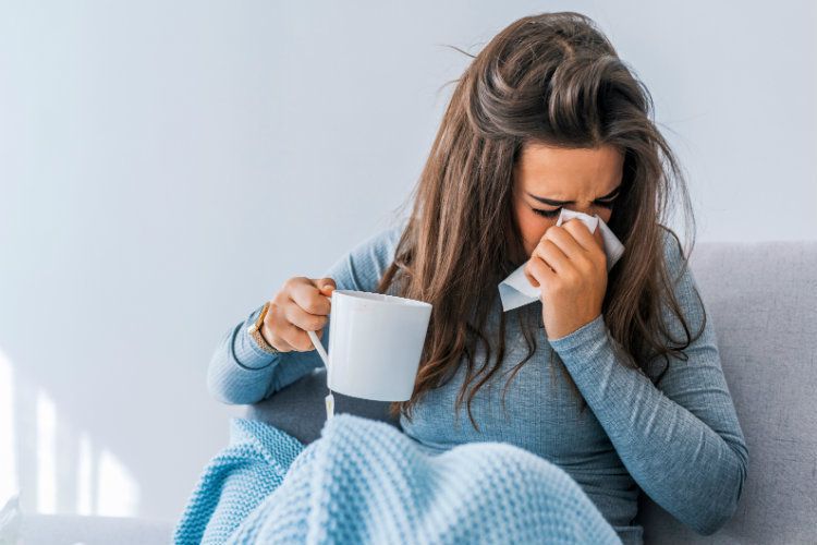 5 небезпечних хвороб, симптоми яких легко переплутати з застудою. Будьте обережні та обачні!