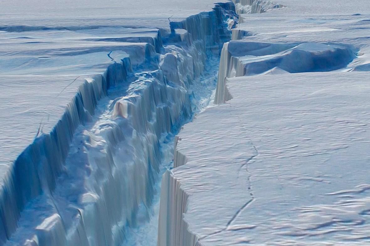 Дослідники полярного континенту назвали причини танення льодовиків Антарктиди, і це не глобальне потепління. Глобальне потепління надає мінімальний вплив.