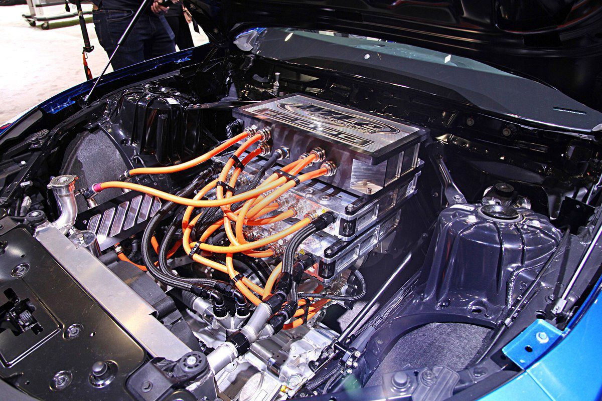 Як перетворити свій ДВС автомобіль в електромобіль. Американська компанія розробила електричний двигун з циліндричним корпусом.