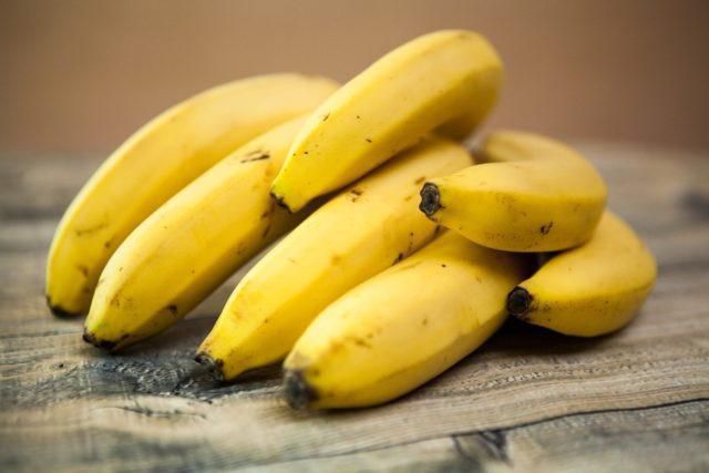 як уберегти банани від темних плям і швидкого псування: дуже простий лайфхак