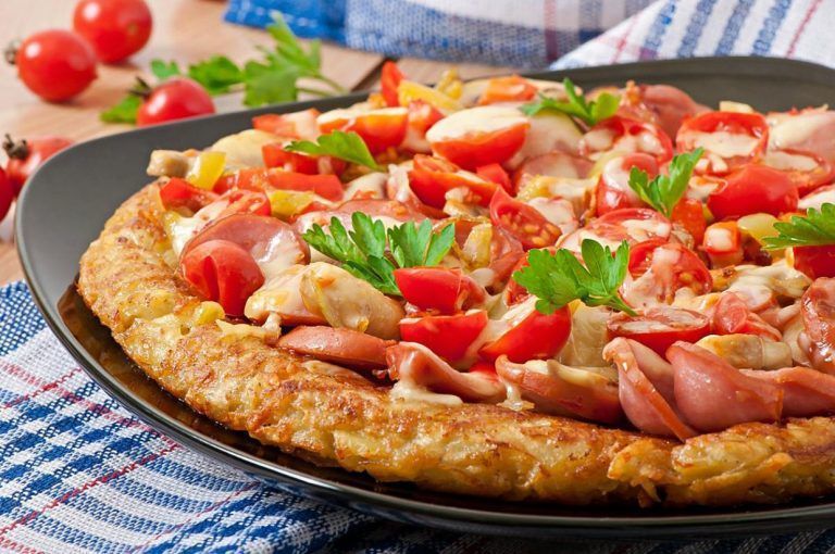 картопляна піца на сковороді — швидка і ситна страва