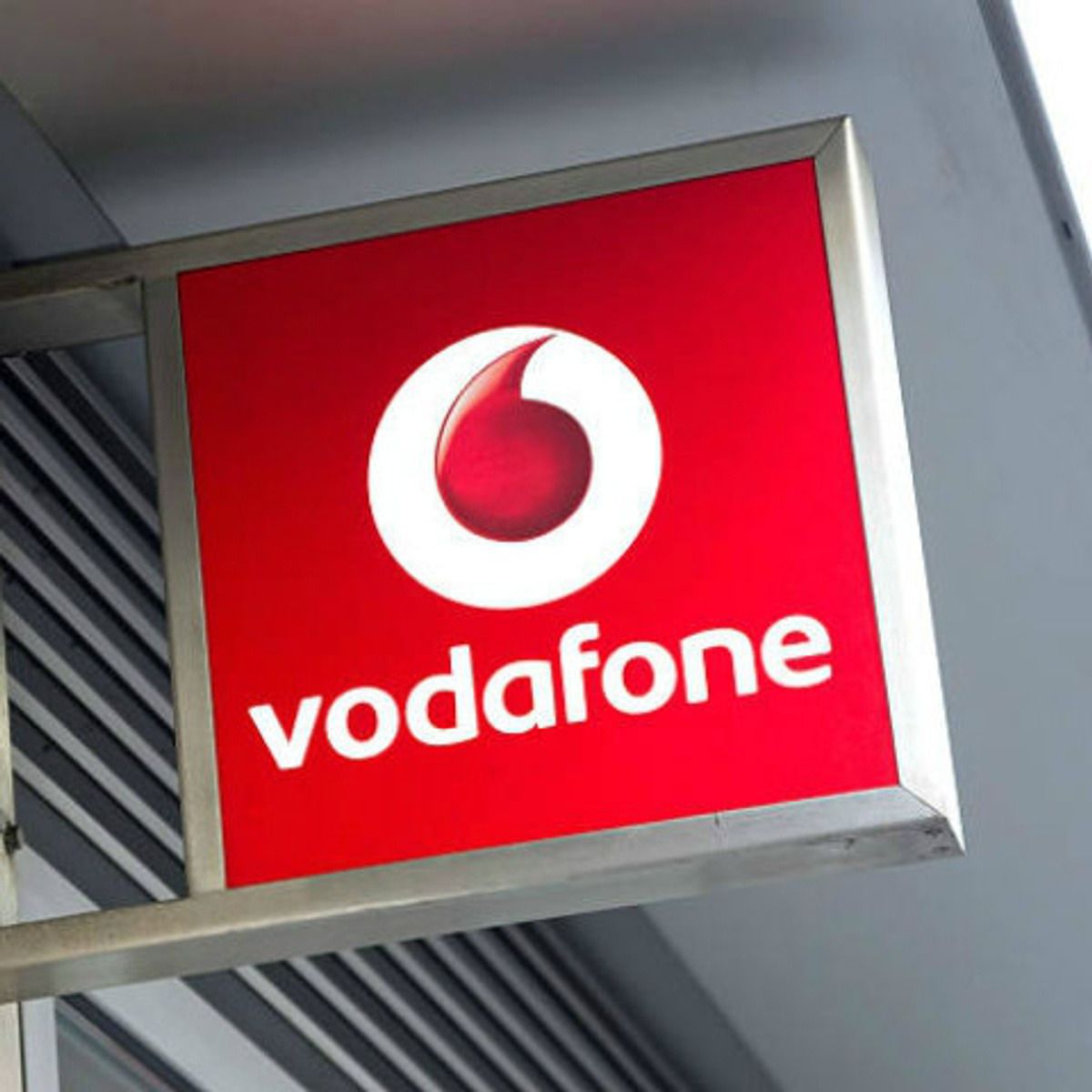 Vodafone Ukraine викупить азербайджанська компанія. Другого за величиною оператора в Україні готується придбати азербайджанська компанія Bakcell.
