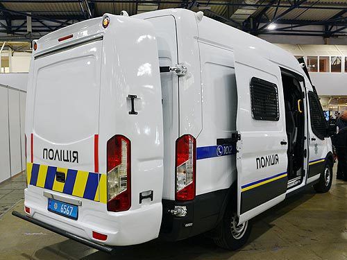Український поліцейський спецпідрозділ отримає нову техніку — спеціальний мікроавтобус «Захоплення». Він призначений для того, щоб швидше доставити поліцейських до місця події.