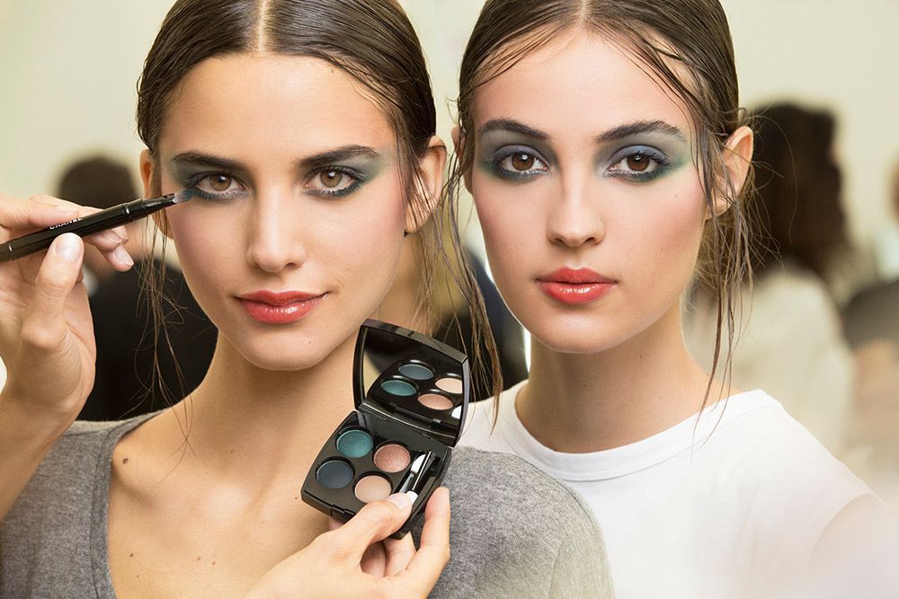 Макіяж очей: наймодніші тенденції осені 2019. Цього сезону макіяж порадує різноманітністю відтінків і напрямків.