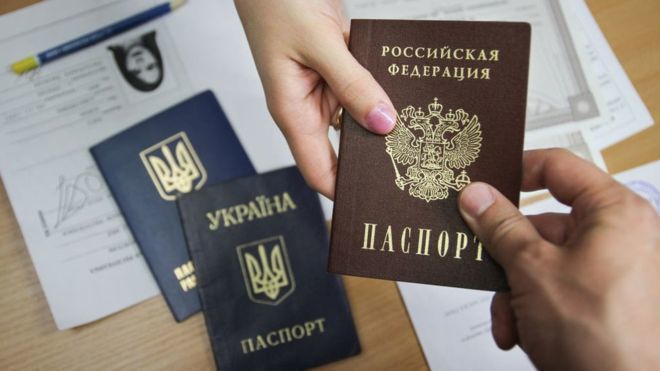 Українцям та білорусам буде простіше отримати російське громадянство. Громадянам України та Білорусі більше не доведеться проходити співбесіду, щоб довести, що вони є носіями російської мови.
