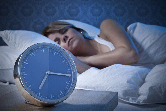 Вчені відкрили генетичну мутацію, через яку люди можуть висипатися лише за 5 годин. Завдяки цьому відкриттю можна буде розробляти ліки проти безсоння.
