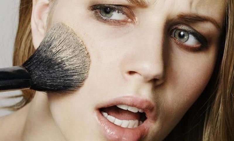 5 beauty-помилок, які можуть коштувати вам здоров'я шкіри і краси волосся. Вeauty-блогер Саша Литвин розповіла по основні помилки у догляді.