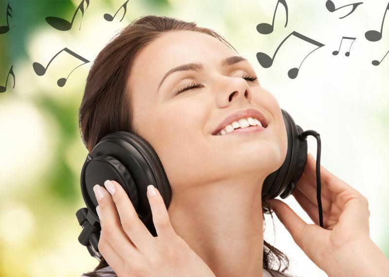 Вчені: прослуховування якої мелодії найбільш сприятливе для нашого мозку. Одне із задоволень, що приносить людині радість, є музика.