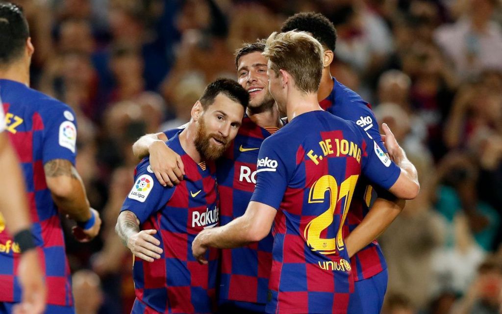 "Барселона" розгромила "Вальядолід" і повернула собі першість. Каталонці не мали проблем у матчі проти команди Серхіо Гонсалеса (5:1).
