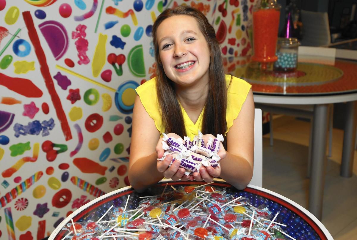 Як 14-річна дівчинка створила цукерковий бізнес, що приносить кілька мільйонів доларів на рік. Вона почала у 7 років.