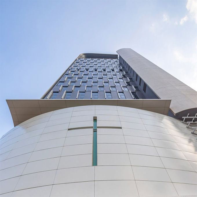 У Гонконгу побудували церкву-хмарочос. Це перший храм у 21-поверховому будинку.