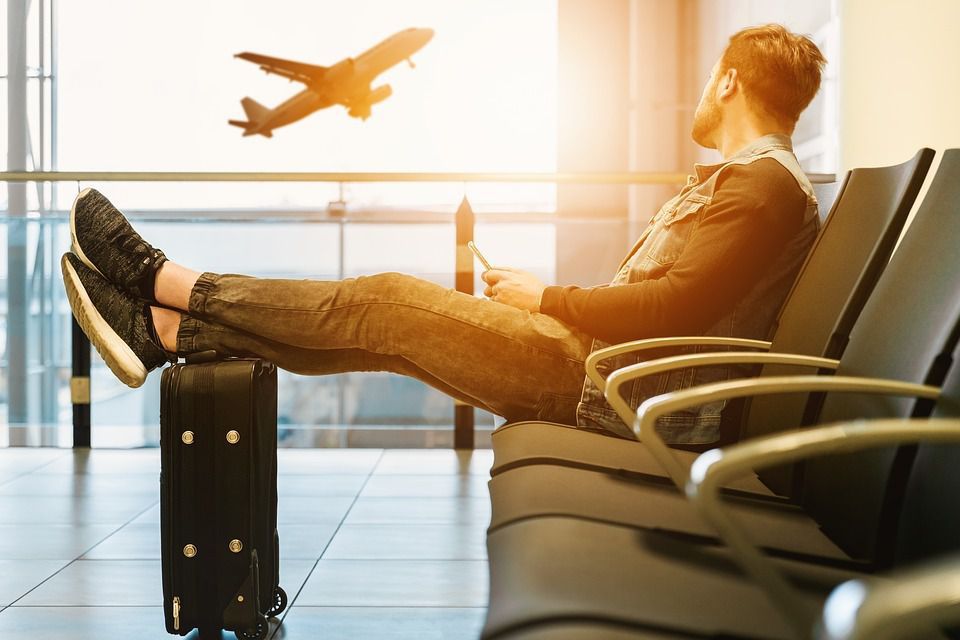 Польоти у відпустку на короткий час шкідливі для здоров'я. Лікарі не рекомендують літати на відпочинок на період свят і довгих вихідних. Це може негативно позначитися на здоров'ї.