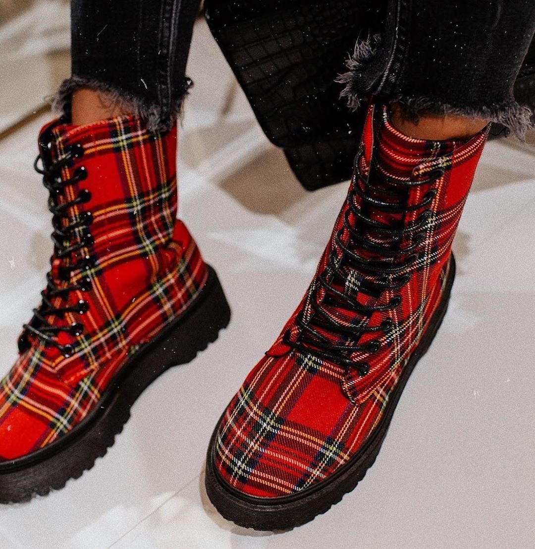 Модні тенденції зимового взуття 2020. Подбайте про свій імідж.