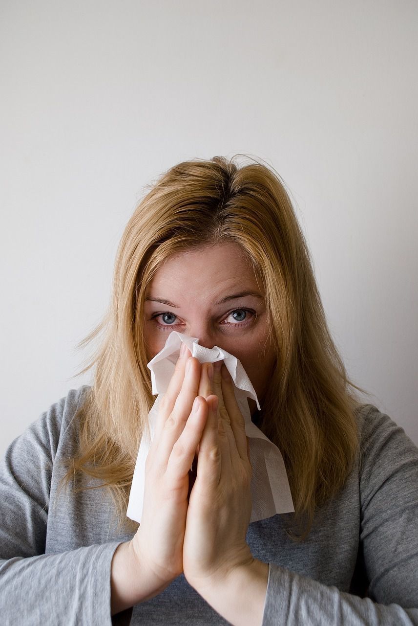 Поради, як не захворіти на грип взимку. З наближенням холодної пори року починається сезонна епідемія грипу.