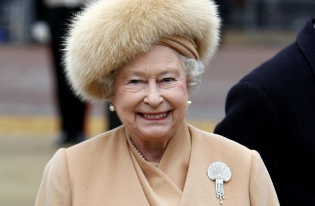 Королева Єлизавета II відмовилася від натурального хутра. Королівська сім'я тепер дотримується правил етичного споживання.