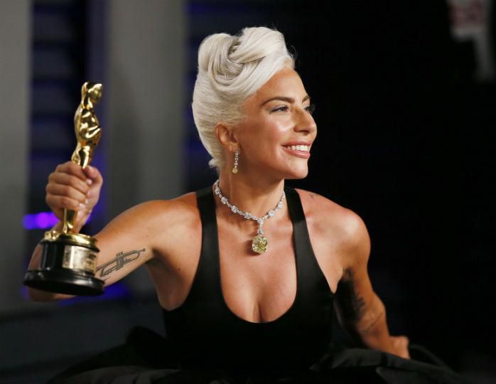 Леді Гага заявила, що роман з Бредлі Купером був запланованою виставою. Співачка прокоментувала чутки про роман з Бредлі Купером і розповіла, що відчувала, отримавши "Оскар".