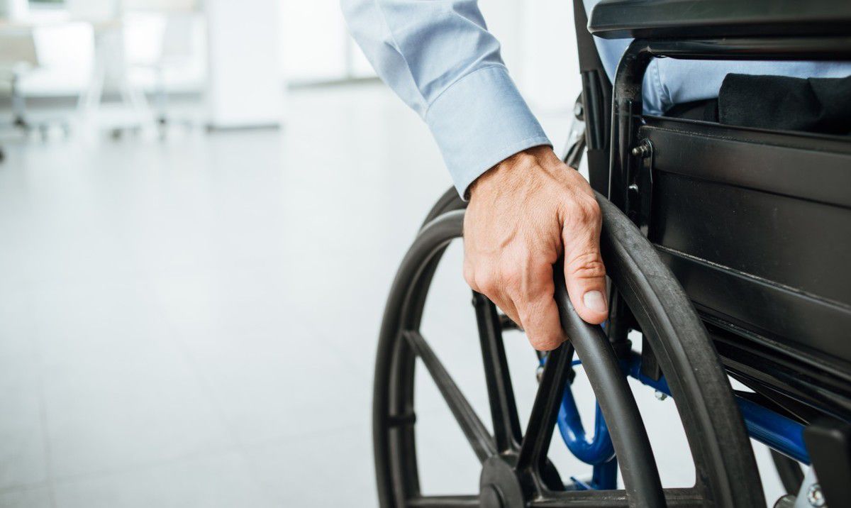 Мінсоцполітики забезпечить осіб з інвалідністю засобами реабілітації. Вперше за багато років в уряді виділили на це рекордну суму коштів.