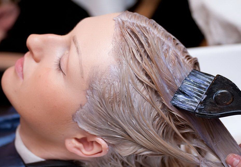 Декілька питань, які обов'язково потрібно поставити колористу перед фарбуванням волосся. Які ж питання є обов'язковими.