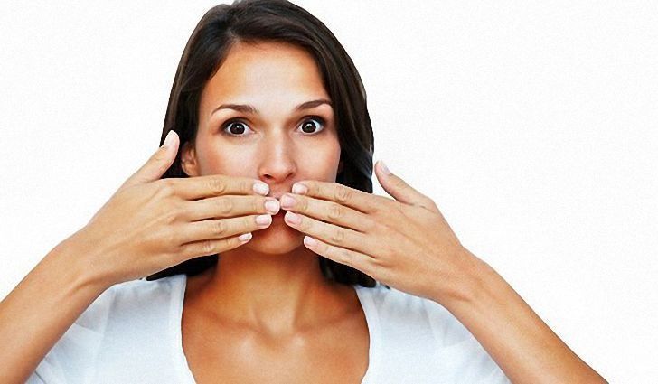 Чому з'являється гіркота у роті: основні причини появи неприємного відчуття. Гіркота в роті — симптом, який не можна ігнорувати і, якщо з'явиться, варто звернутися до лікаря.