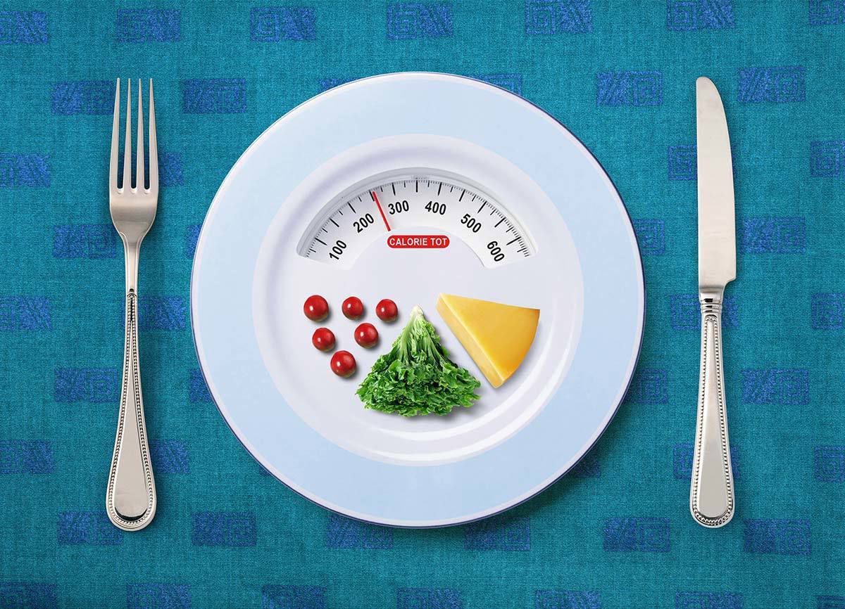 Вчені довели, що здоров'я можна поліпшити, обмеживши споживання калорій. Людина може стати більш здоровою, зменшивши кількість споживаних калорій.