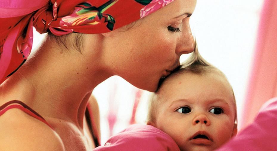 Чому запах немовляти викликає у мами такі приємні почуття. Такі почуття виникають у матері через гормон.