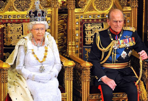Єлизавета II збирається йти у відставку: хто займе місце королеви. Королева займає трон з 1952 року.