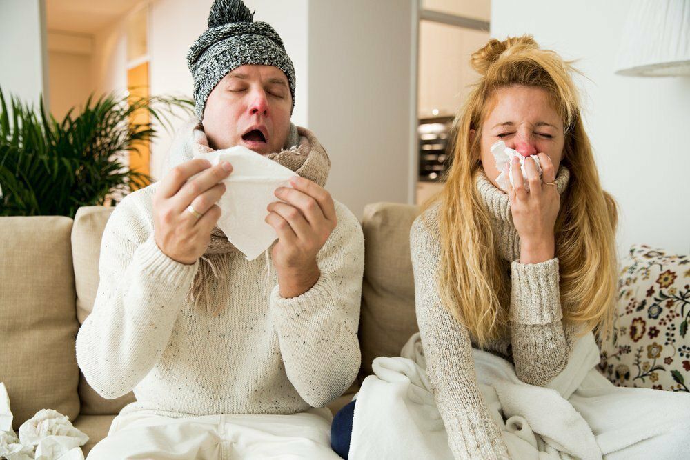 Як пережити новорічні свята і не застудитися. Що потрібно зробити, щоб не захворіти під час зимових свят.