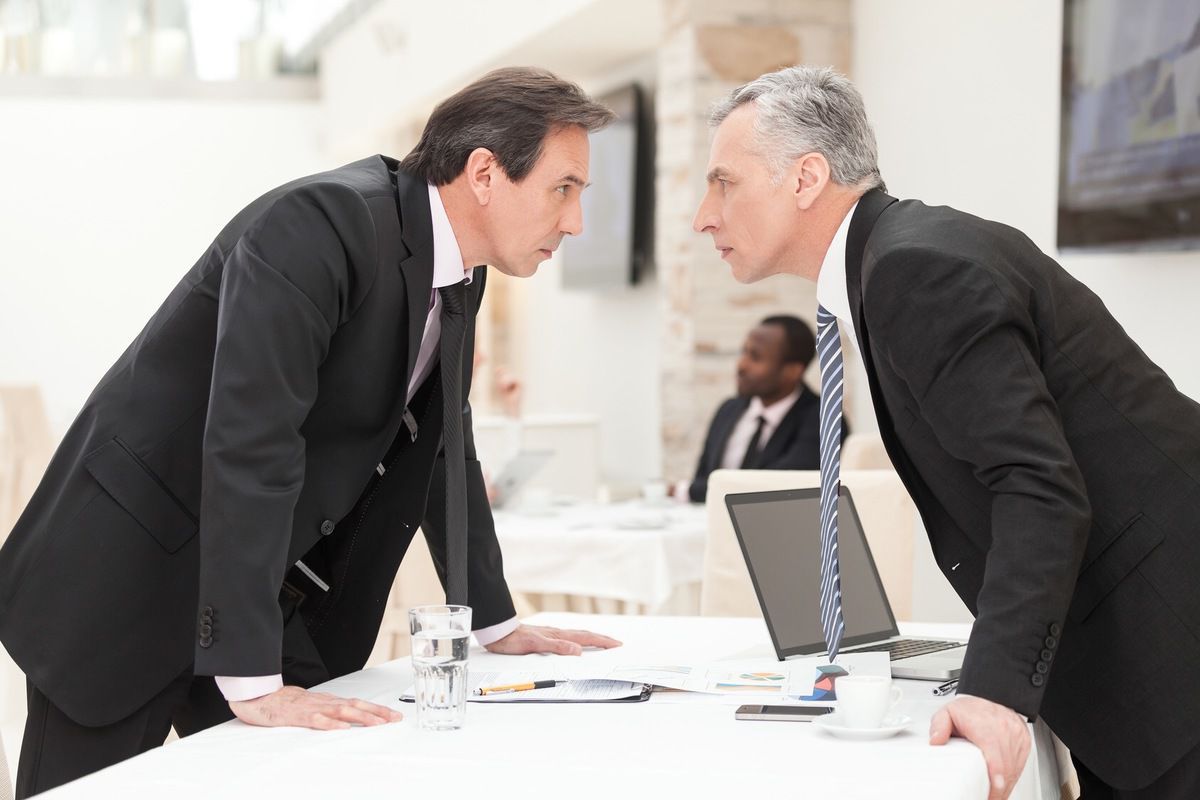 Агресія в офісі: як тактовно поставити колегу на місце. Правила, які допоможуть вам не зіпсувати стосунки та обернути ситуацію на свою користь.