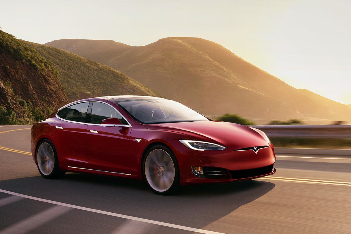 Електромобіль Tesla потрапив в Книгу Рекордів Гіннеса. Чекаємо нових рекордів.