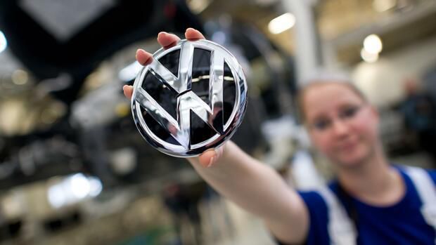 Volkswagen відмовляється від застосування двигунів внутрішнього згоряння. Керівництво німецької корпорації Volkswagen прийняло рішення відмовитися від експлуатації класичних двигунів внутрішнього згоряння.