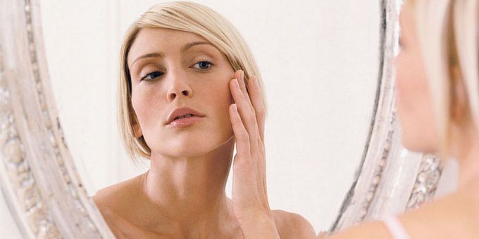 Як зволожити шкіру обличчя взимку: 5 головних правил. Розповідаємо, як зволожити шкіру взимку, щоб зберегти її здоровою і сяючою.