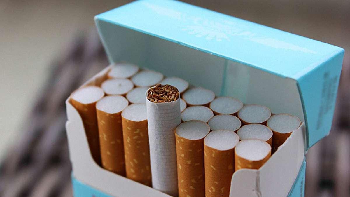 Ціни на тютюнові вироби можуть злетіти до 80-100 грн за пачку. Причиною цьому є законопроєкт про підвищення акцизу на тютюнові вироби, який Верховна Рада прийняла в першому читанні.