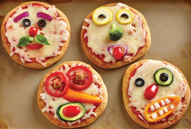Кумедні мордочки — рецепт дитячої міні піци. Порадуйте своїх маленьких смішними піцами з мордочками!