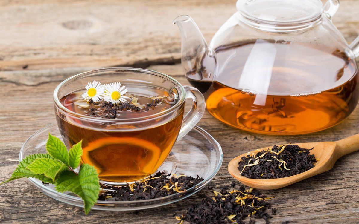 Експерти назвали 7 ознак надмірного вживання чаю. Чаю буває забагато!