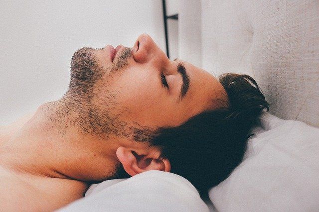 Як миттєво заснути і виспатися за 15 хвилин: секретний метод. Спробуйте, це дійсно діє.
