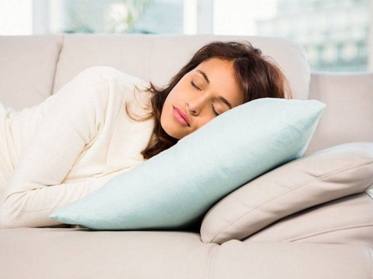 Яку небезпеку таїть денний сон для здоров'я людини. Протягом шести років вчені стежили за станом майже 32 тисячі осіб, 8% з яких спали вдень по півтори години.