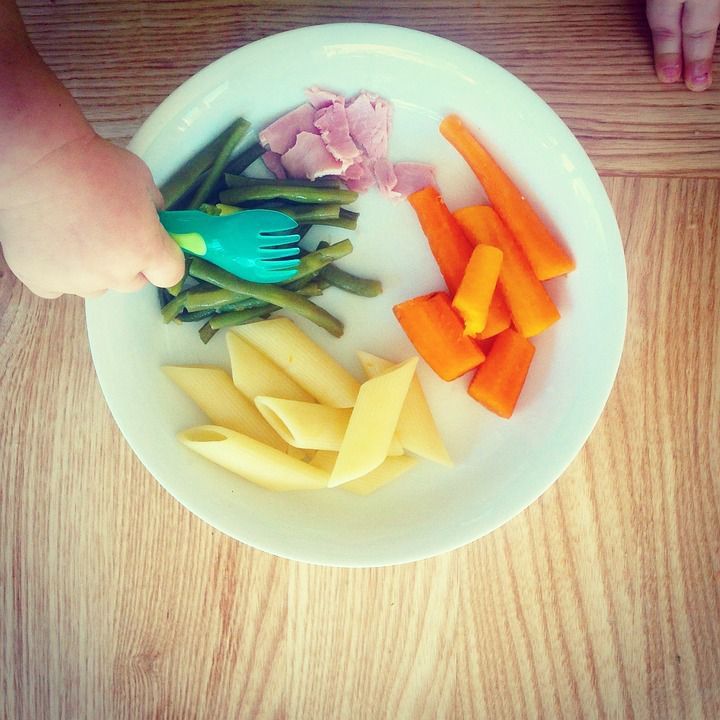 Корисні сніданки для дитини: 5 варіантів для здорового харчування. Сніданок — найважливіший прийом їжі, тому варто потурбуватись, щоб ваша дитина отримувала всі корисні речовини.