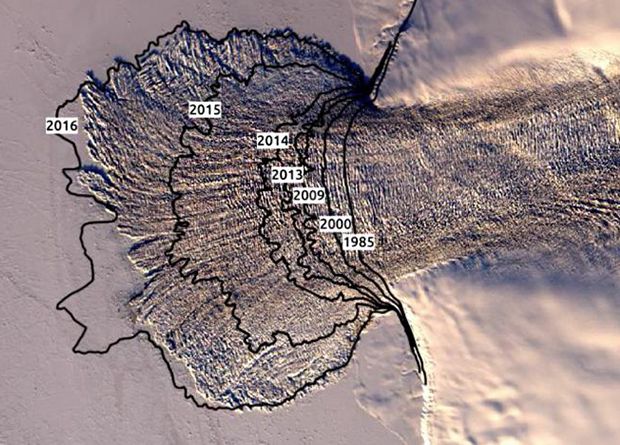 Льодовик Купол Вавілова з рекордною швидкістю витікає в океан. Американські вчені створили видеомодель, на якій показано, як швидко величезний льодовик на Північній Землі в російській Арктиці сповзає у воду.