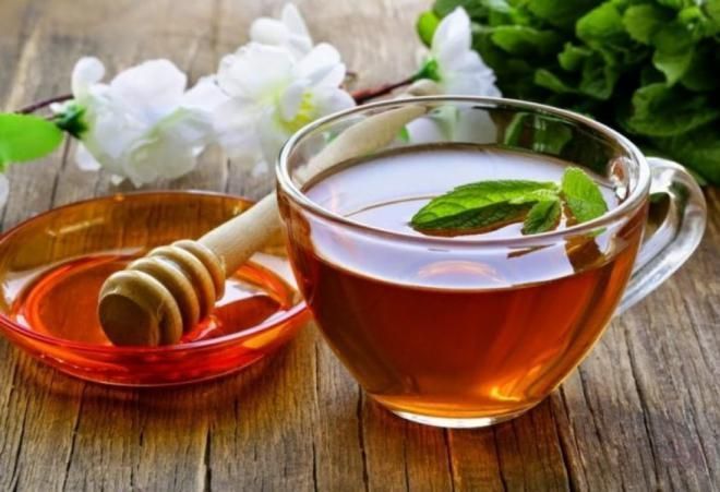 Інгредієнти, які не тільки покращують смак чаю, а й підсилюють його корисні властивості. Добавки, які зроблять чай чарівним напоєм.