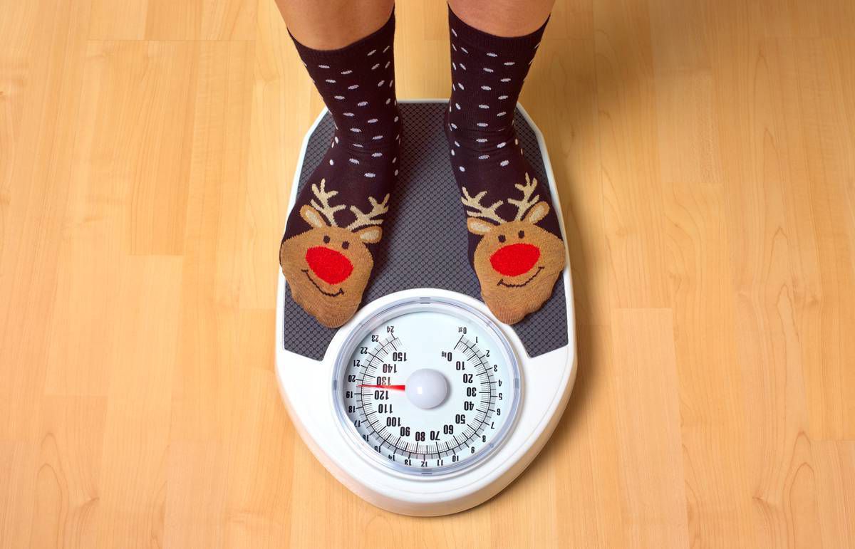 Набирати зайві кілограми в зимовий період – це нормально. Боротися із зайвою вагою взимку не потрібно.
