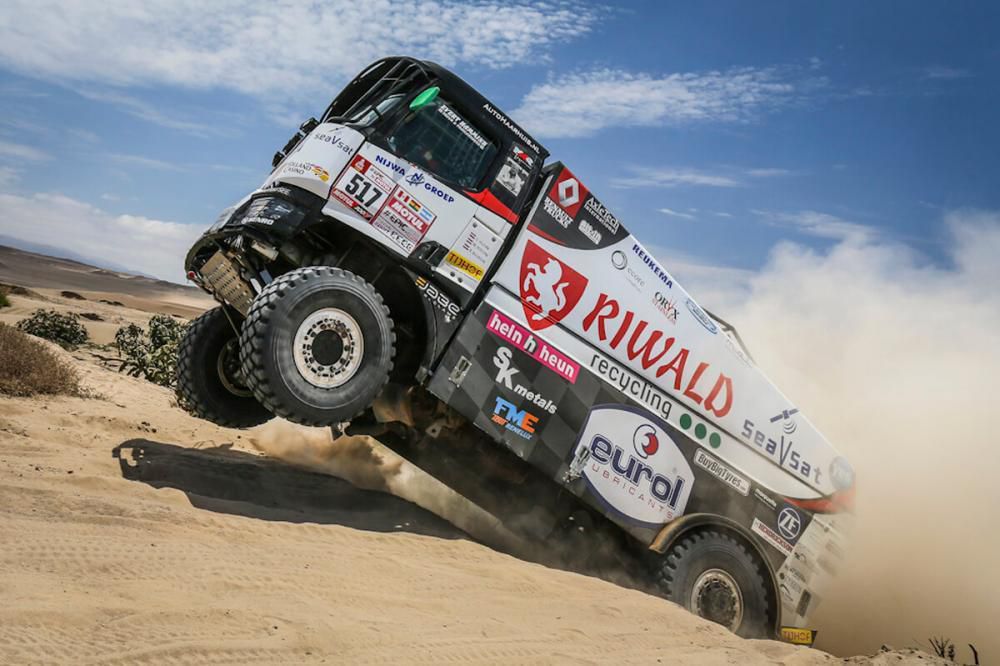 Сенсація ралі-рейду Дакар 2020 — гібридна вантажівка увійшла в п'ятірку найкращих. Гібридна вантажівка Renault показав клас, обійшовши навіть МАЗ.