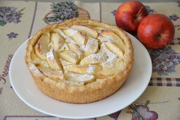 Пиріг "Яблука на снігу" з дуже ніжною начинкою, просто тане в роті. Дуже швидко та смачно.