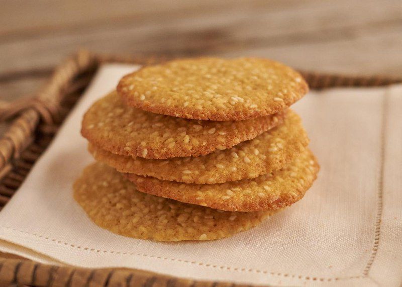 Просте та смачне печиво з кунжутом. Для любителів кунжуту таке печиво — просто знахідка.